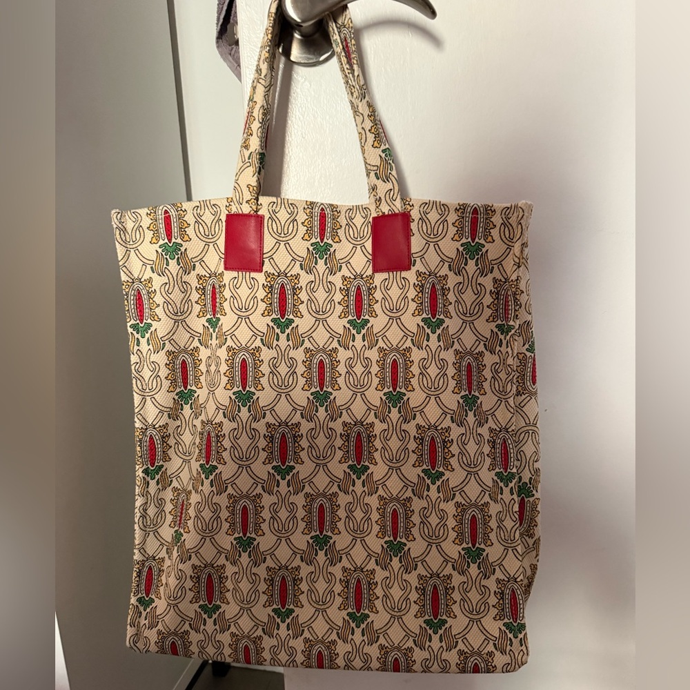 Gucci Garden Exclusive Tote (was away for too long so canceled other order)